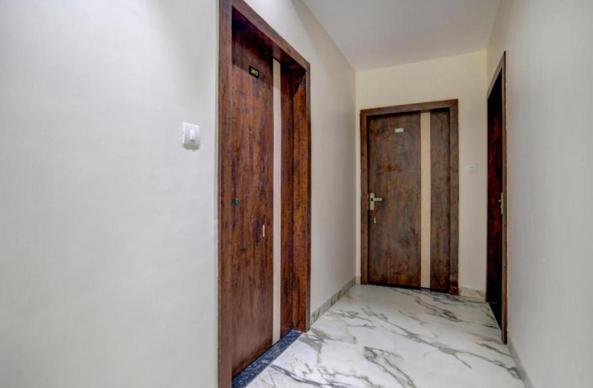 Hotel Vrindavan Prosperity Εξωτερικό φωτογραφία