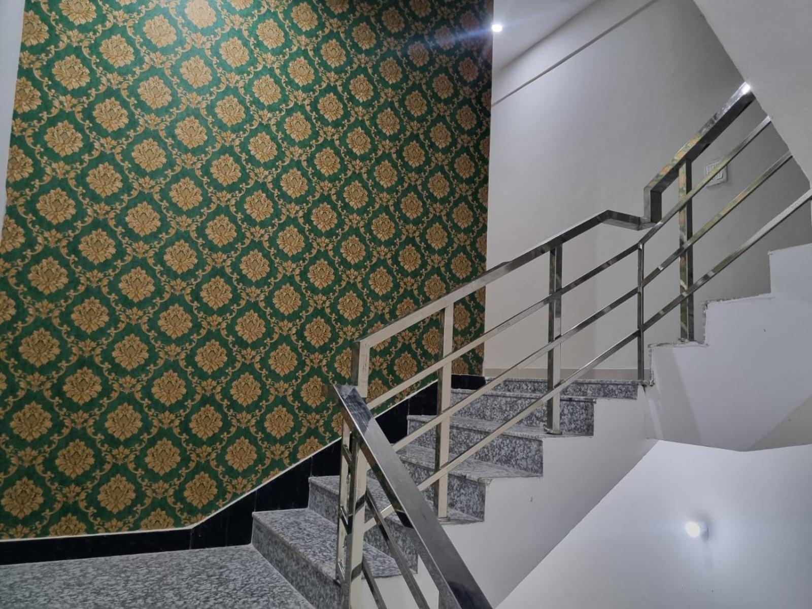 Hotel Vrindavan Prosperity Εξωτερικό φωτογραφία